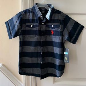 Polo short-sleeve button-down, size 5